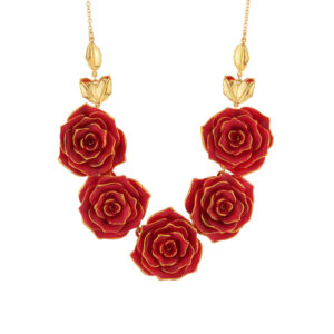 collar-necklace-with-an-array-of-red-roses (1)
